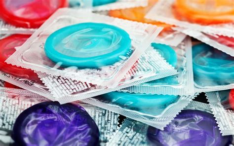 Blowjob ohne Kondom gegen Aufpreis Bordell Mersch